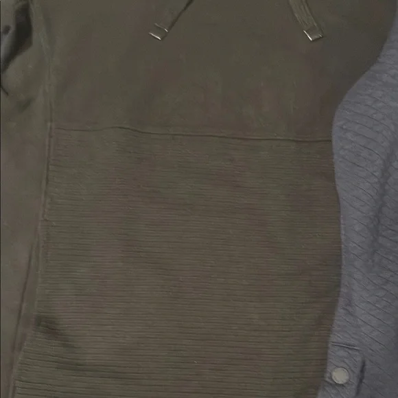 L.L. Bean Cozy Mixed Knit Pullover Blue and Black - Picture 6 of 7